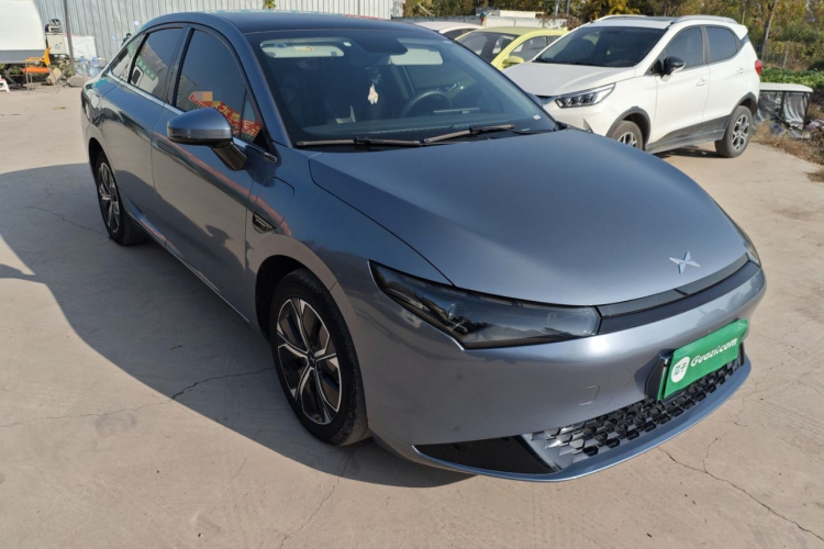 小鹏P5 2024款 500智行版车身外观3