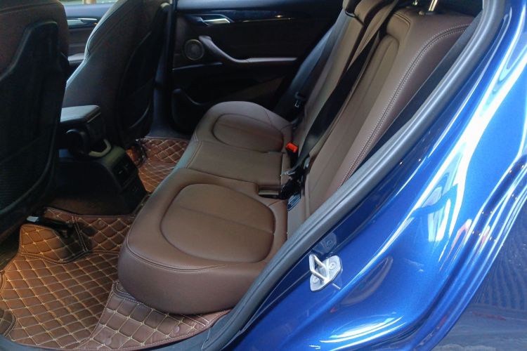 宝马X2 2021款 改款 sDrive25i M运动套装中控内饰7004