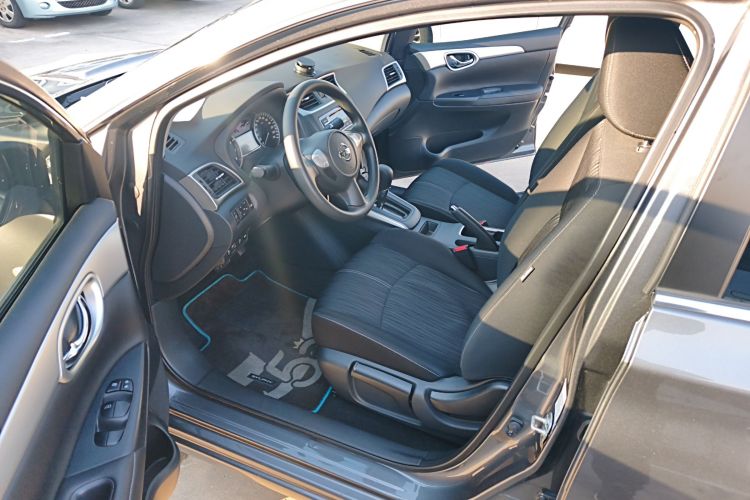 日产 轩逸 2024款 经典 1.6XE CVT舒适版中控内饰7003