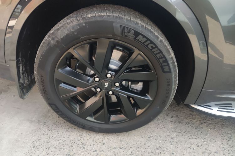 理想汽车 理想L8 2023款 Pro车身外观6008