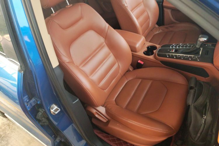 众泰SR9 2017款 2.0T 自动极致之光版局部细节41