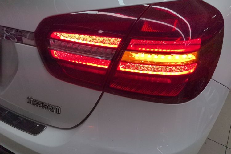 奔驰GLA 2019款 GLA 200 时尚型车身外观6006