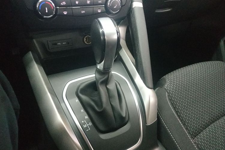 雷诺 科雷嘉 2016款 2.0L 两驱舒适版局部细节18