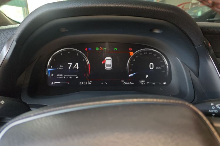 丰田 凯美瑞 2021款 2.5G 豪华版中控内饰14