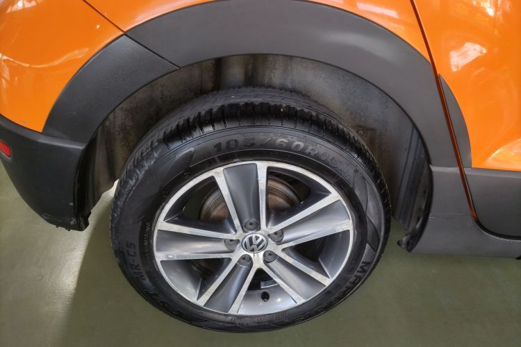 大众 2012款 1.6L Cross Polo AT车身外观6007