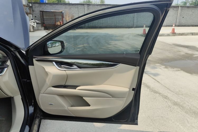 凯迪拉克XTS 2016款 28T 技术型中控内饰7005