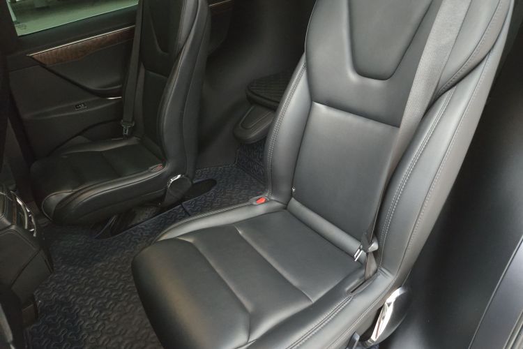 特斯拉 2017款 Model X 100D 长续航版中控内饰7004