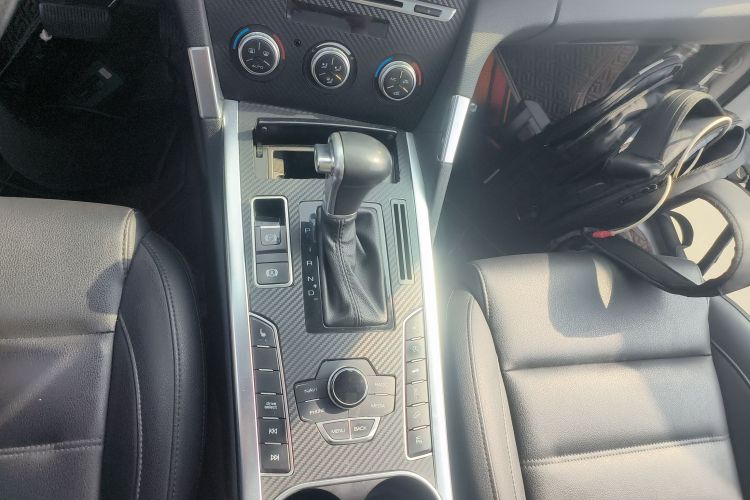 哈弗H7 2016款 蓝标H7 2.0T 自动豪华型局部细节18