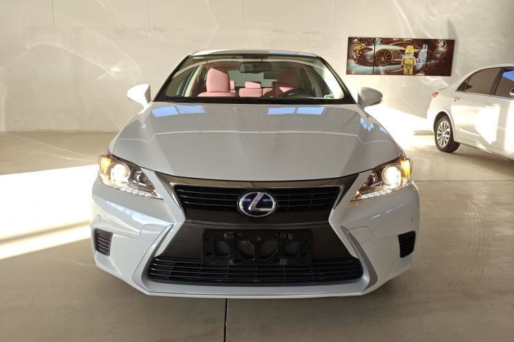 雷克萨斯CT 2014款 CT200h 精英版 单色车身外观2