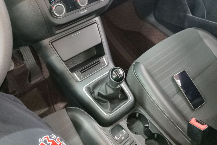 大众 途观 2016款 300TSI 手动两驱风尚版中控内饰18