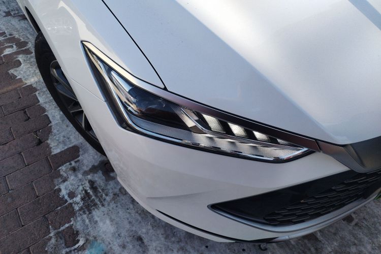 比亚迪 秦PLUS 2023款 冠军版 DM-i 55KM领先型车身外观8