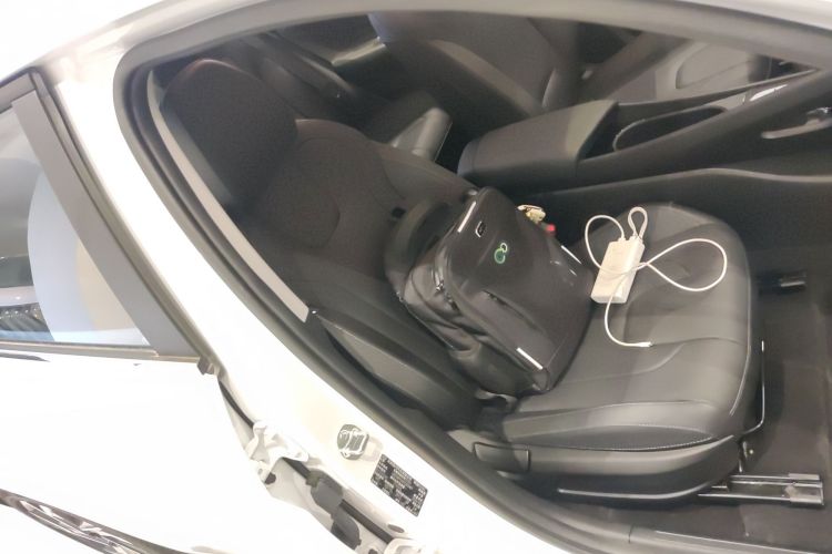 现代 伊兰特 2023款 1.5L CVT GLX精英版局部细节41