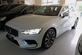 沃尔沃V60 2024款 B5 智远豪华版