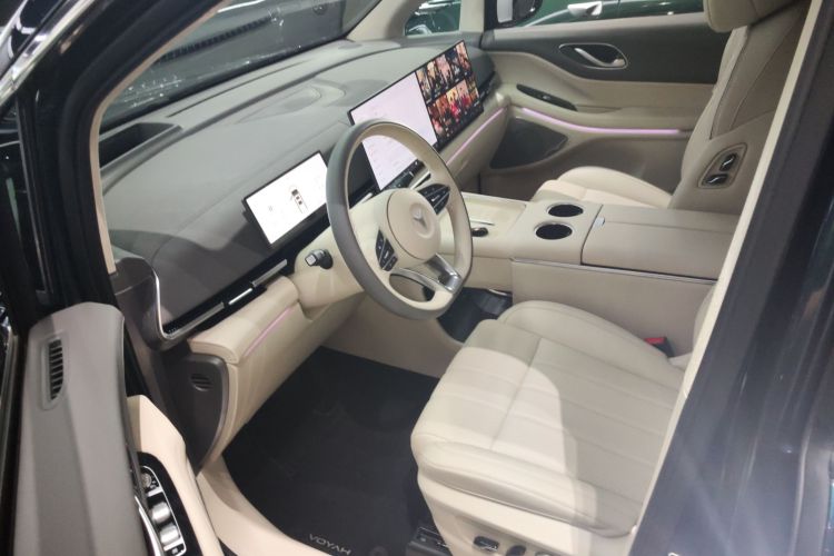 岚图汽车 岚图梦想家 2025款 PHEV 四驱旗舰鲲鹏版局部细节19