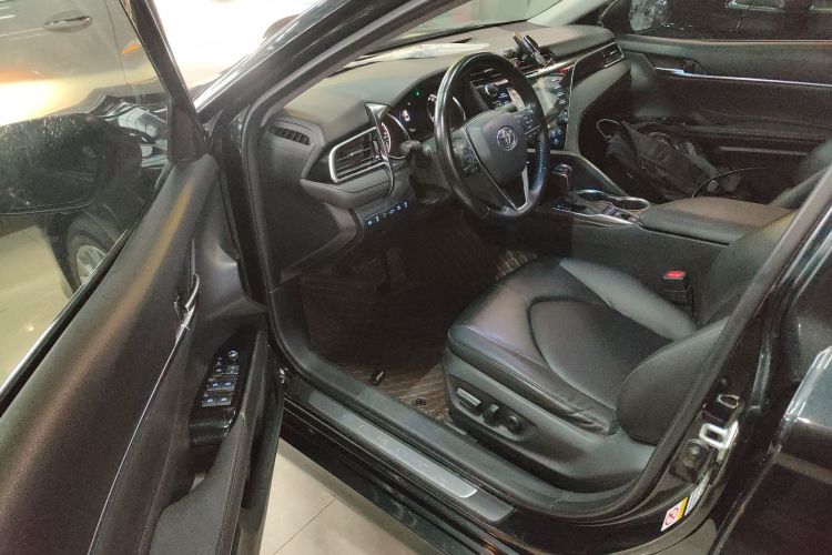 丰田 凯美瑞 2018款 2.5G 豪华版中控内饰7003