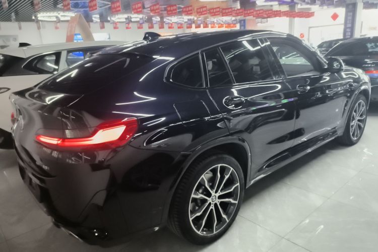 宝马X4 2022款 xDrive 25i M运动套装车身外观6005