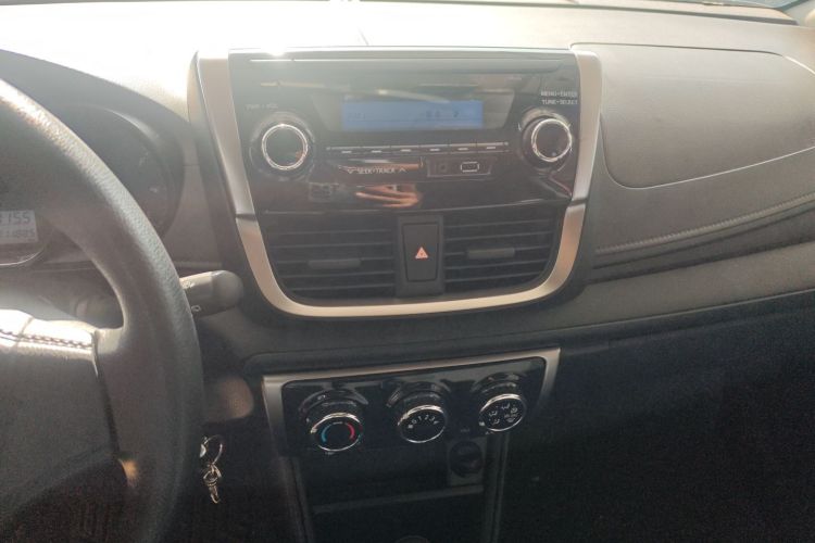 丰田 YARiS L 致炫 2016款 改款 1.5E CVT魅动版中控内饰16