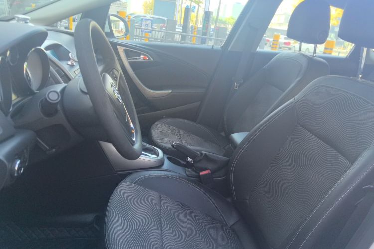 别克 英朗 2014款 XT 1.6L 自动时尚版局部细节19