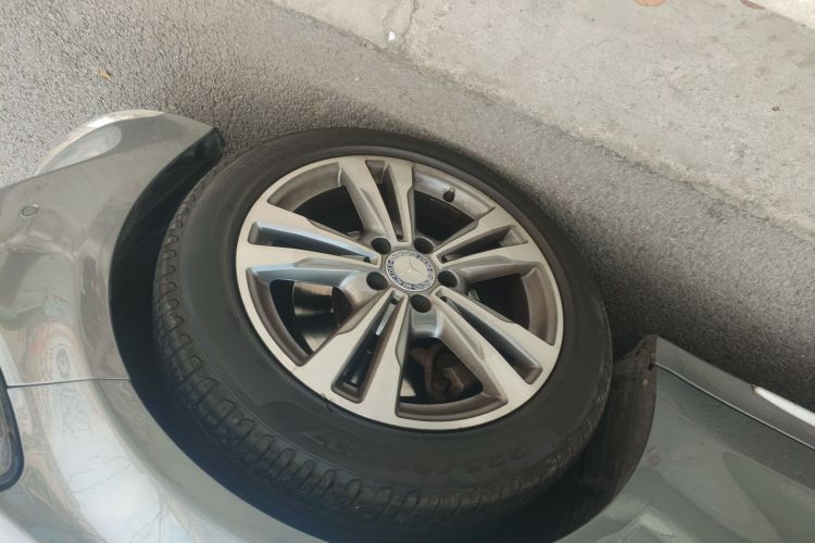 奔驰C级 2017款 改款 C 200 L 运动版车身外观10