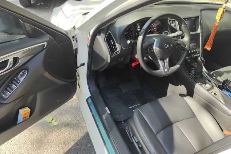 英菲尼迪Q50L 2022款 2.0T 舒适版中控内饰20