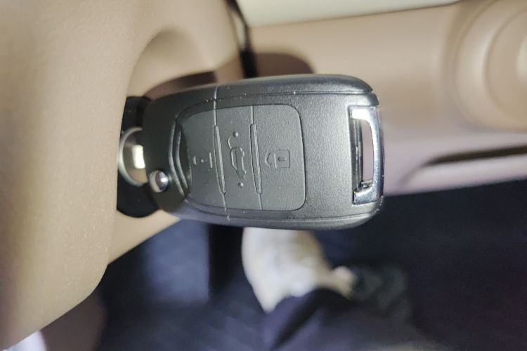 五菱汽车 宏光MINIEV 2025款 四门版 进阶款中控内饰7001