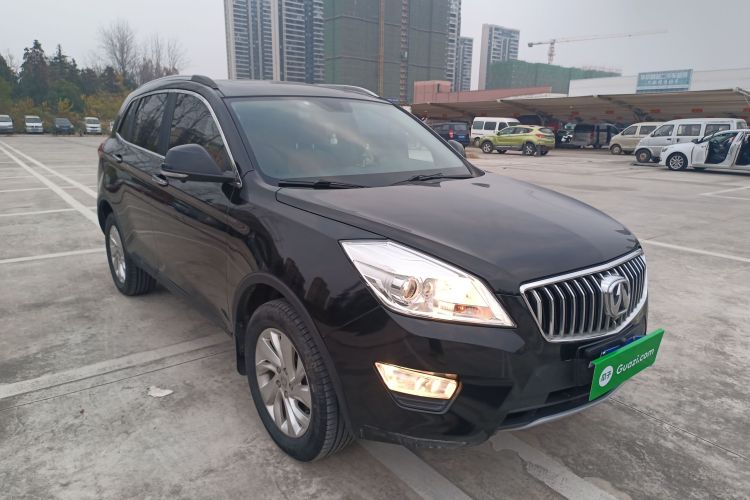 北汽威旺S50 2016款 1.5T 手动欢动精英型车身外观3