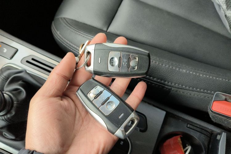 哈弗H6 Coupe 2015款 蓝标 2.0T 手动两驱精英型中控内饰7001