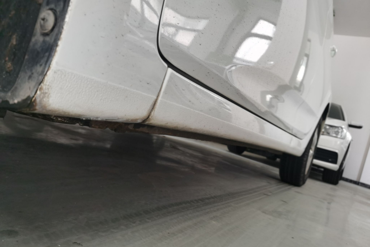 现代 瑞纳 2014款 1.4L 自动智能型GLS机舱底盘30