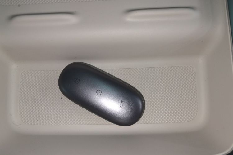 理想汽车 理想L9 2024款 Ultra中控内饰11