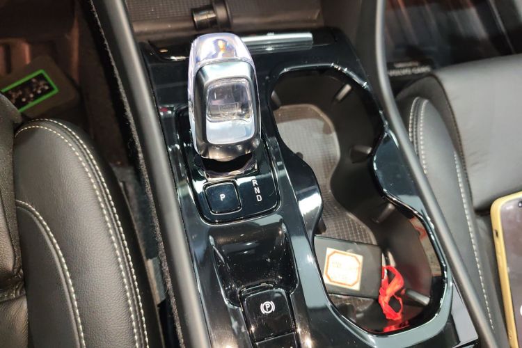 沃尔沃XC40 2024款 B4 四驱智远豪华版局部细节18