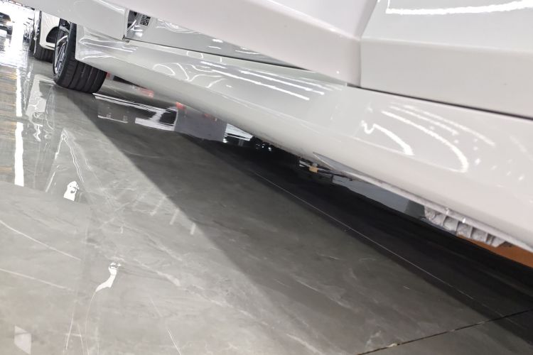 宝马3系 2025款 325Li M运动套装局部细节9001