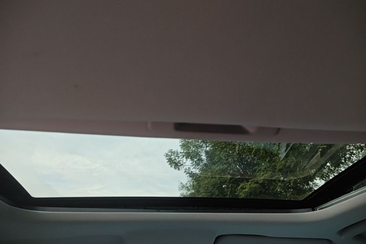 吉利汽车 帝豪L HiP 2022款 1.5TD-DHT Pro 100KM Super 迅局部细节22