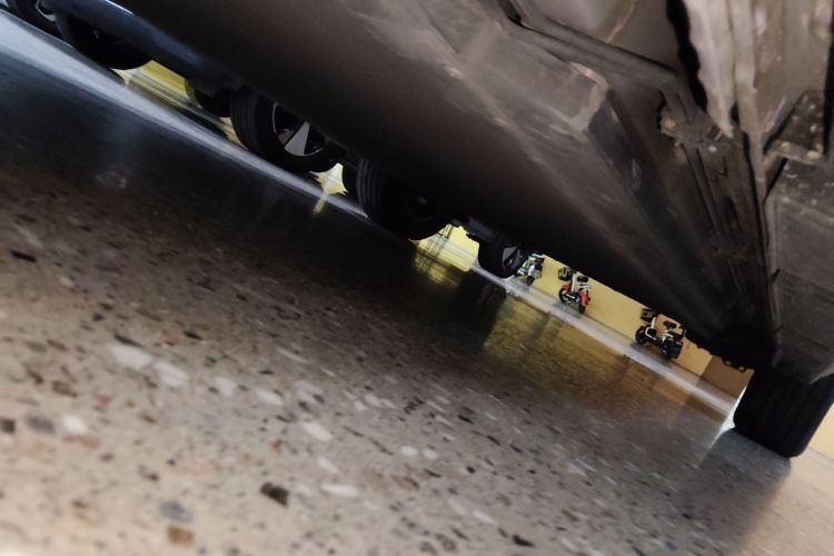 比亚迪 海豚 2023款 420km 时尚版机舱底盘30