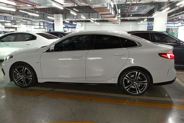 宝马2系(进口) 2023款 225i 四门轿跑车 M运动套装车身外观4