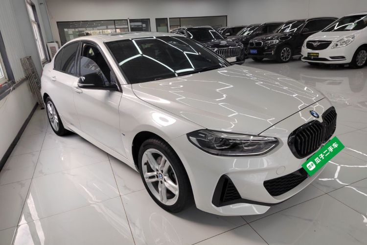 宝马1系 2021款 120i M运动曜夜版车身外观3