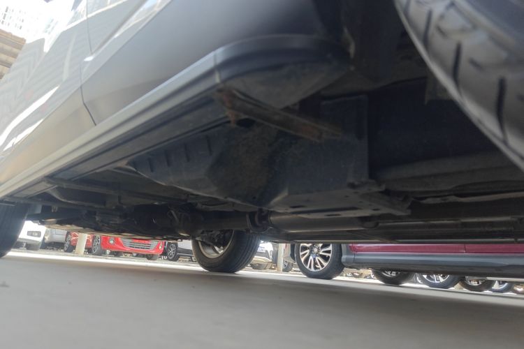 哈弗H6 2020款 1.5GDIT 自动铂金都市版机舱底盘30