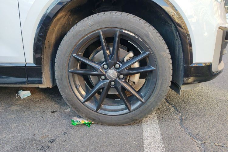 奥迪Q2L 2021款 35 TFSI 时尚动感型车身外观10