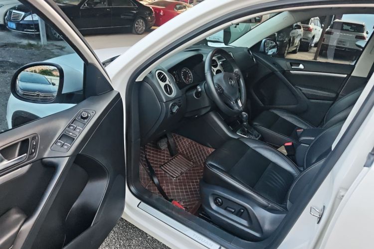 大众 途观 2016款 300TSI 自动两驱舒适版中控内饰20