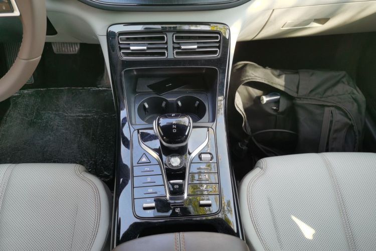 比亚迪 秦PLUS 2023款 冠军版 DM-i 55KM领先型局部细节18