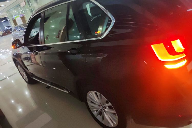 宝马X5(进口) 2014款 xDrive35i 领先型车身外观6003