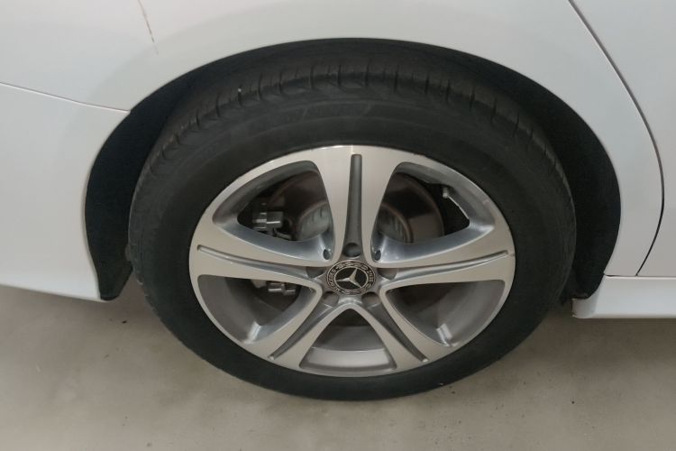 奔驰C级 2019款 C 260 L 运动版车身外观6008