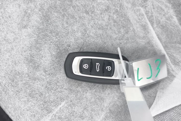 吉利银河 2024款 熊猫mini 200km 耐力熊中控内饰7001