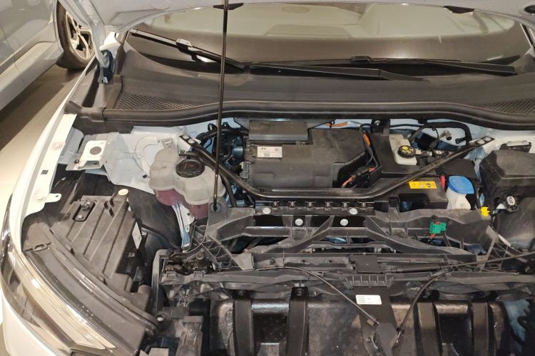 奥迪Q4 e-tron 2024款 40 e-tron 创行版机舱底盘25