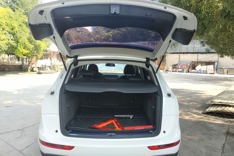 奥迪Q5 2017款 40 TFSI 进取型中控内饰23