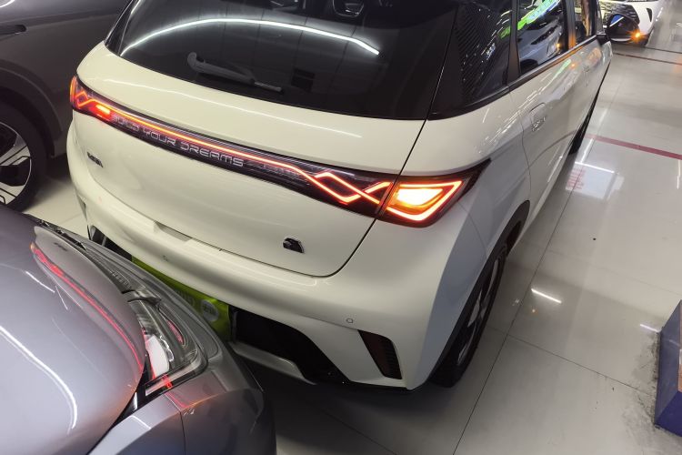 比亚迪 海豚 2023款 420km 自由版车身外观9