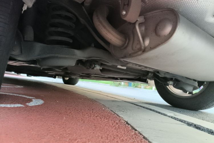 福特 福克斯 2018款 两厢经典 1.6L 自动舒适型智行版局部细节9003