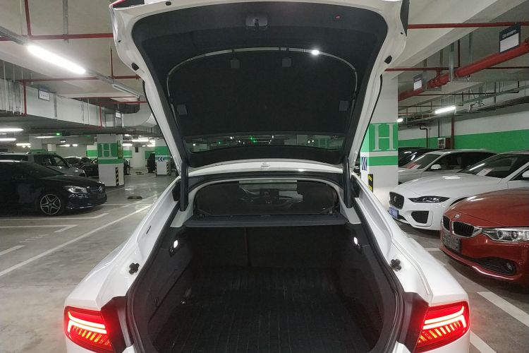 奥迪A7 2017款 40 TFSI 进取型机舱底盘23