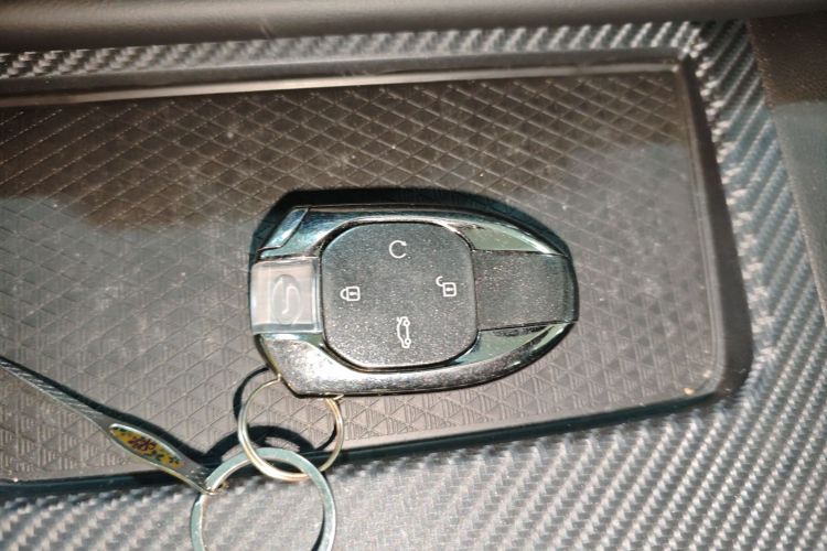 广汽传祺 2023款 影豹H 智能混动版中控内饰11