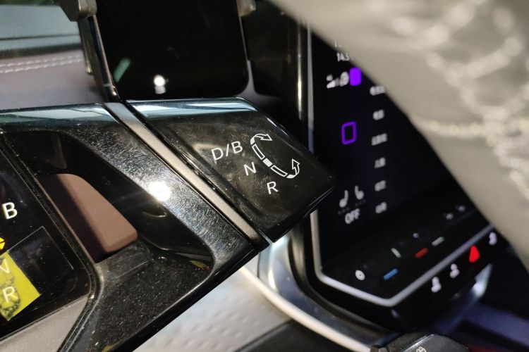 大众 ID.6 X 2023款 极智长续航版中控内饰18