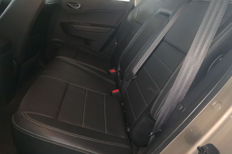 雷诺 科雷傲(进口) 2014款 改款 2.0L 两驱时尚版中控内饰7004